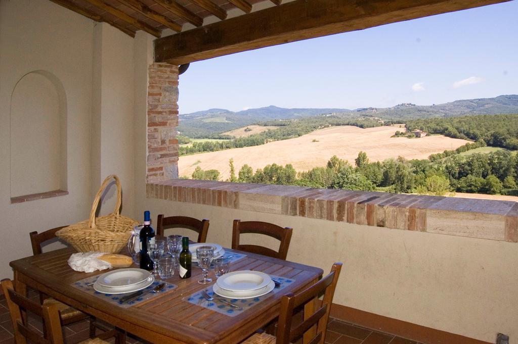 Castello Di Montalto Aparthotel คาสเตลนูโอโว เบราร์เดนกา ห้อง รูปภาพ
