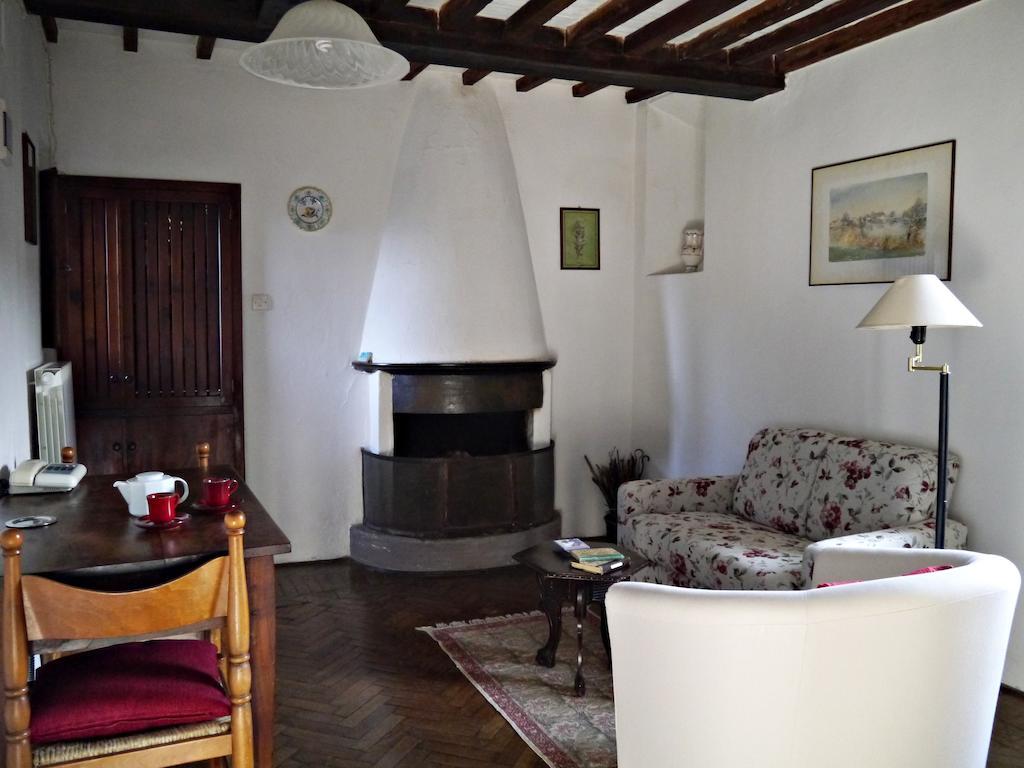 Castello Di Montalto Aparthotel คาสเตลนูโอโว เบราร์เดนกา ห้อง รูปภาพ